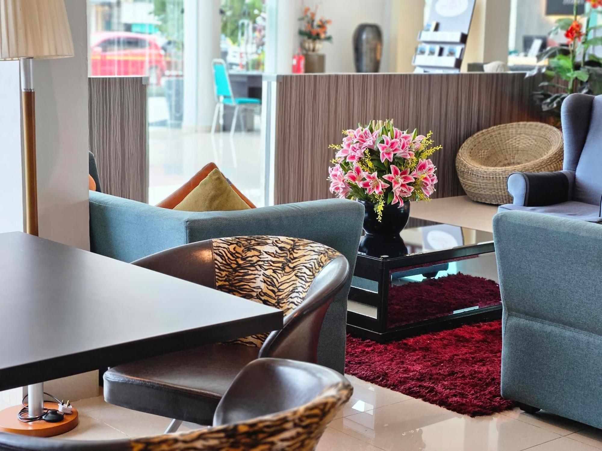 Go Lodge Hotel Kuantan Buitenkant foto