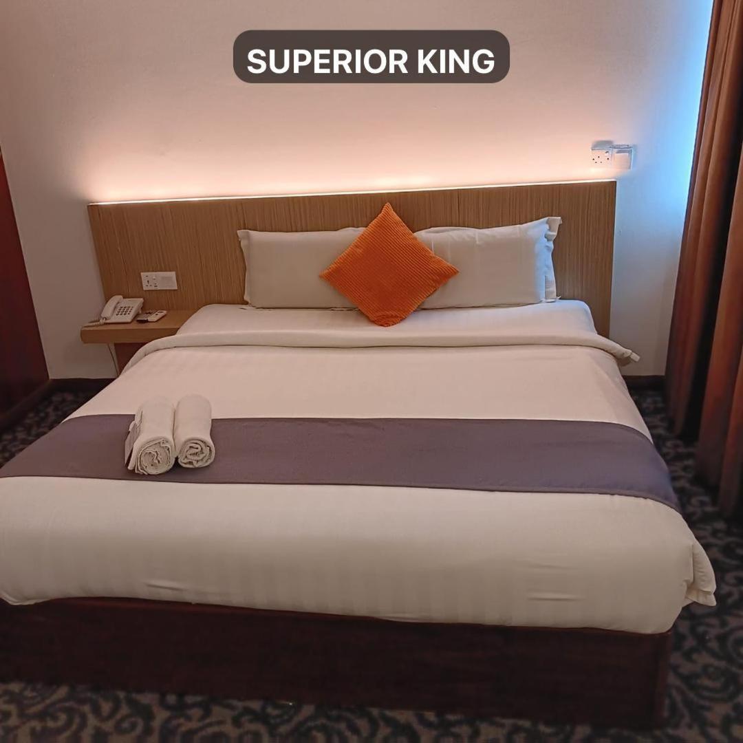 Go Lodge Hotel Kuantan Buitenkant foto