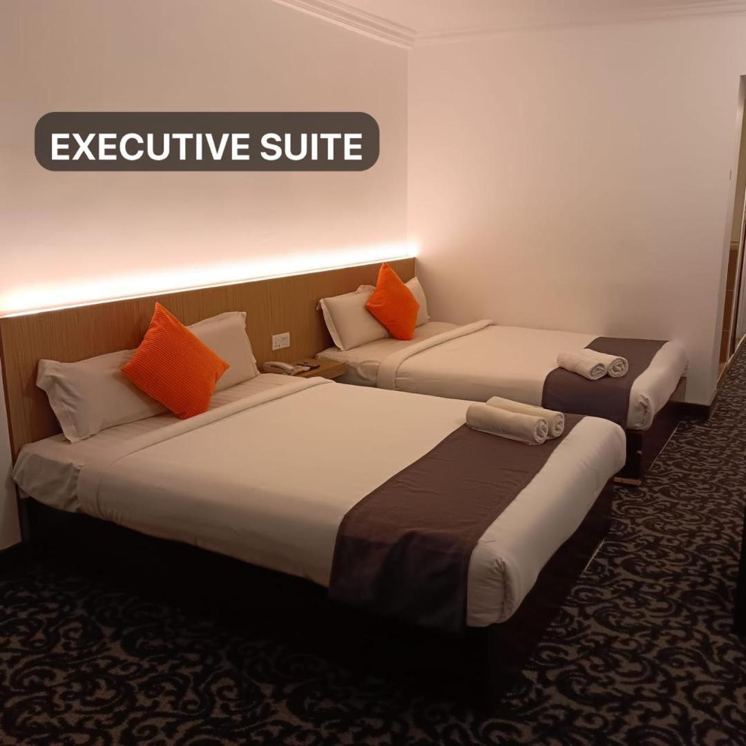 Go Lodge Hotel Kuantan Buitenkant foto